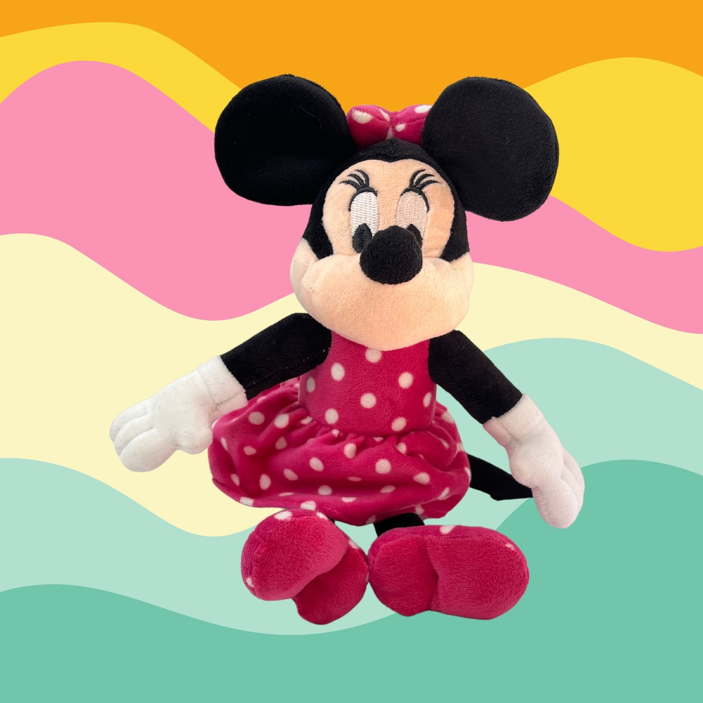 Minnie Mouse Loving Plush Gift Kit + Personalized Magic Mug